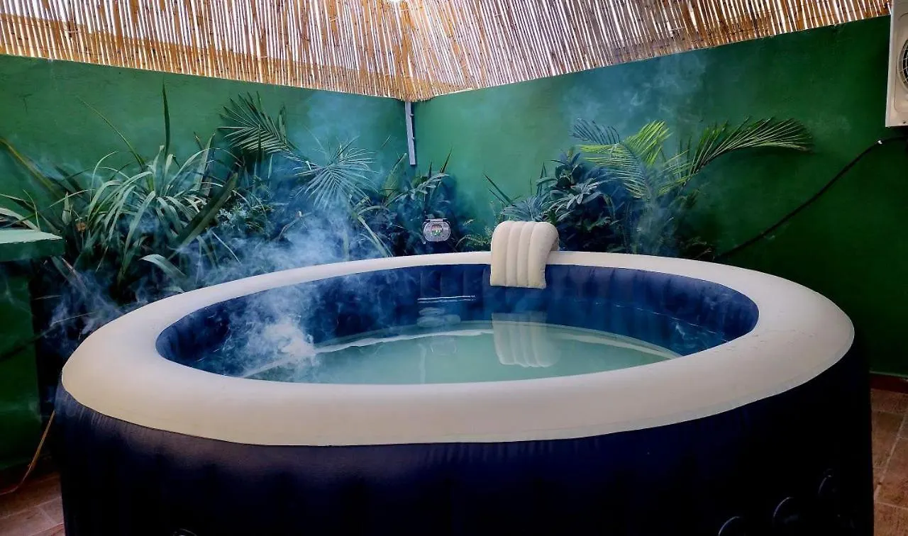 شقة Elegant Studio With Jacuzzi Terrace And Swimming Pool الدار البيضاء